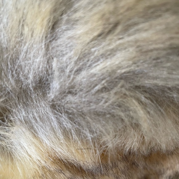 Beautiful faux fur cuff boots - Picture 5 of 7